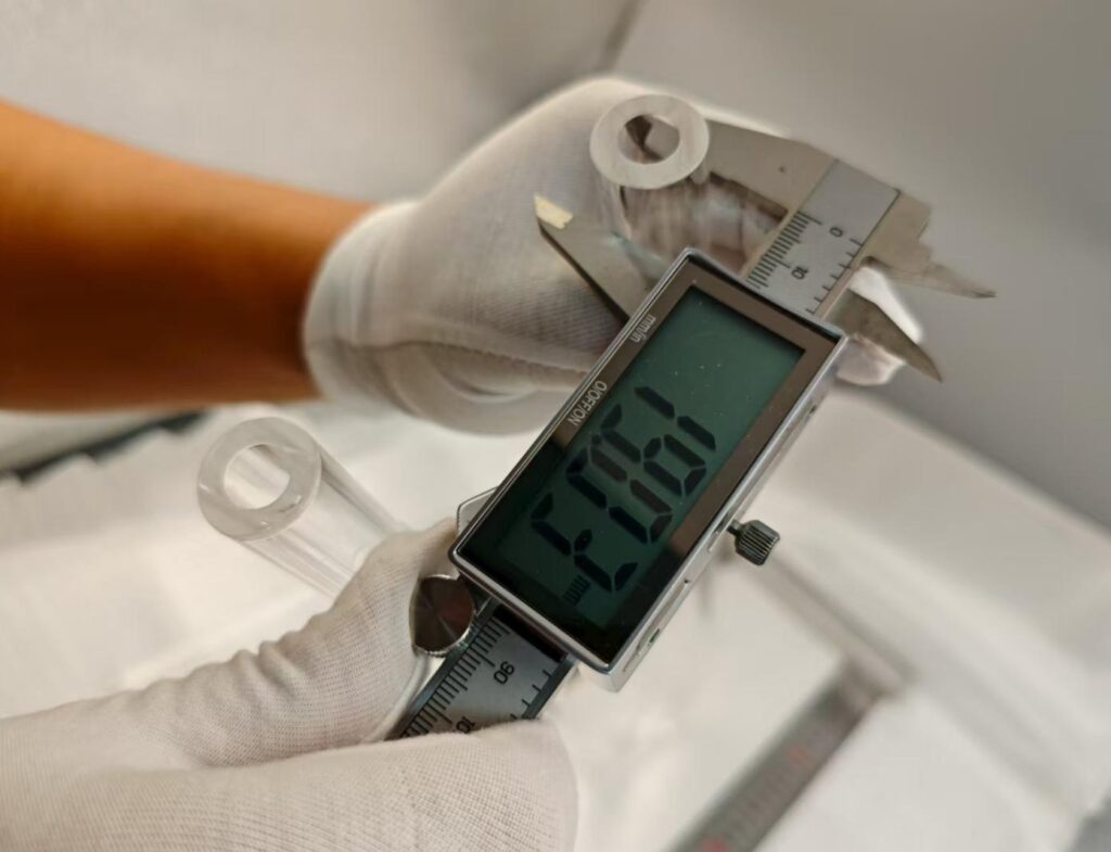 U-shaped high-pressure quartz tube